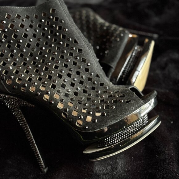 Pleaser Day & Night Fantasia Cut Rhinestone Booties Size 39 - Picture 3 of 7